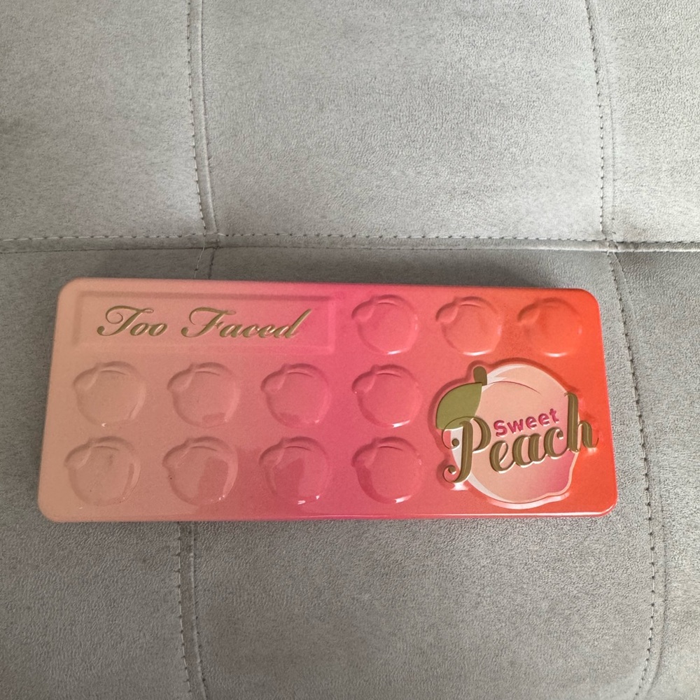 Too Faced Sweet Peach Eyeshadow Palette